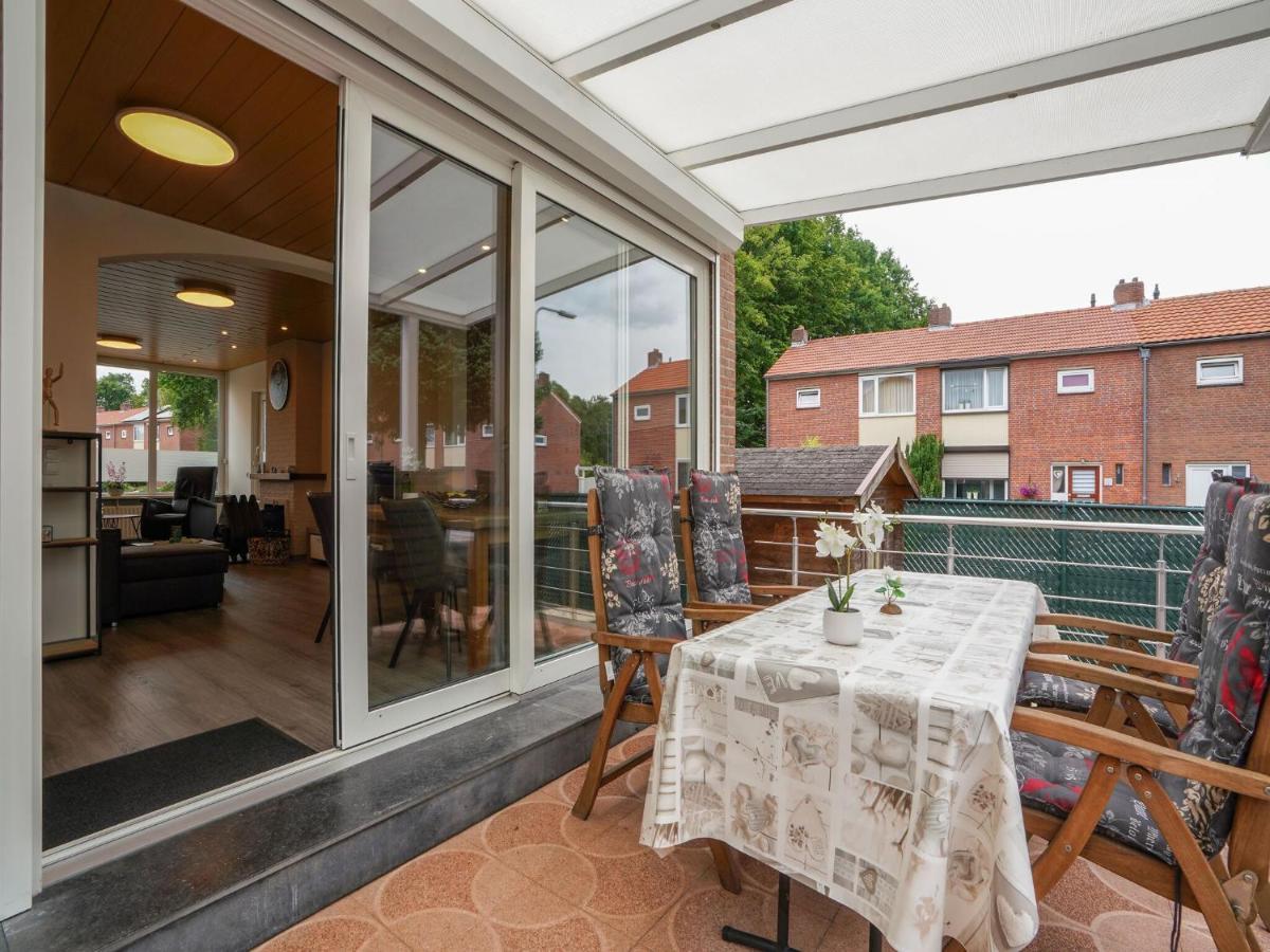 Terraced House In Kerkrade With A Garden Villa Exteriör bild